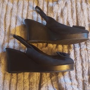 CLOSET CLEAR OUT Black wedge shoes with cute bow